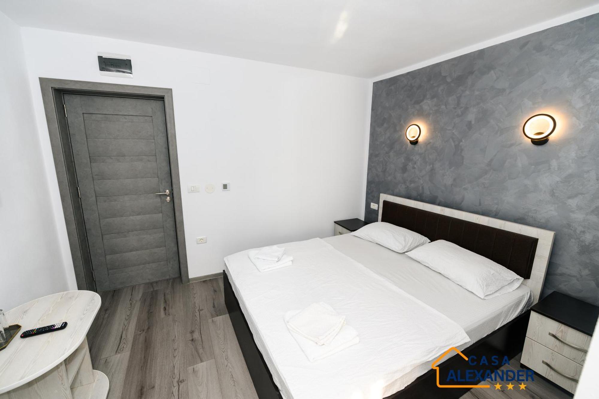 Casa Alexander Hotel คาลิมาเนช ภายนอก รูปภาพ